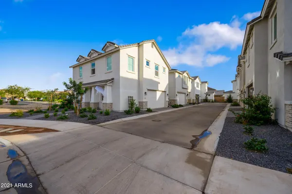 $2,200 | 9517 East Talon Avenue, Mesa, AZ 85212