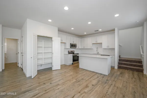 $2,200 | 9517 East Talon Avenue, Mesa, AZ 85212