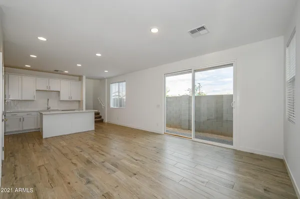 $2,200 | 9517 East Talon Avenue, Mesa, AZ 85212