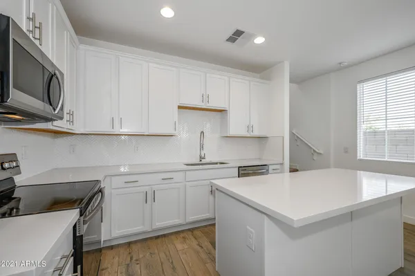 $2,200 | 9517 East Talon Avenue, Mesa, AZ 85212