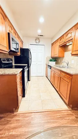 $210,000 | 5761 Cedar Creek Drive, Benbrook, TX 76109