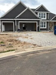 $781,990 | 617 Talbots Woods Drive, Oconomowoc, WI 53066