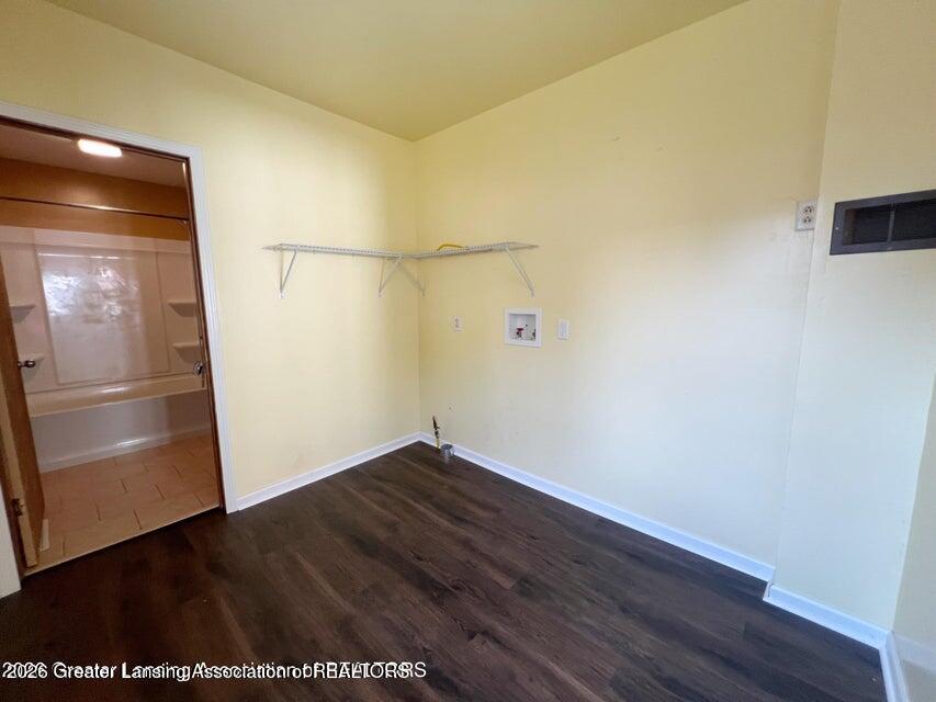 433 Prairie Street Charlotte, MI 48813 - Photo 9 of 26 12