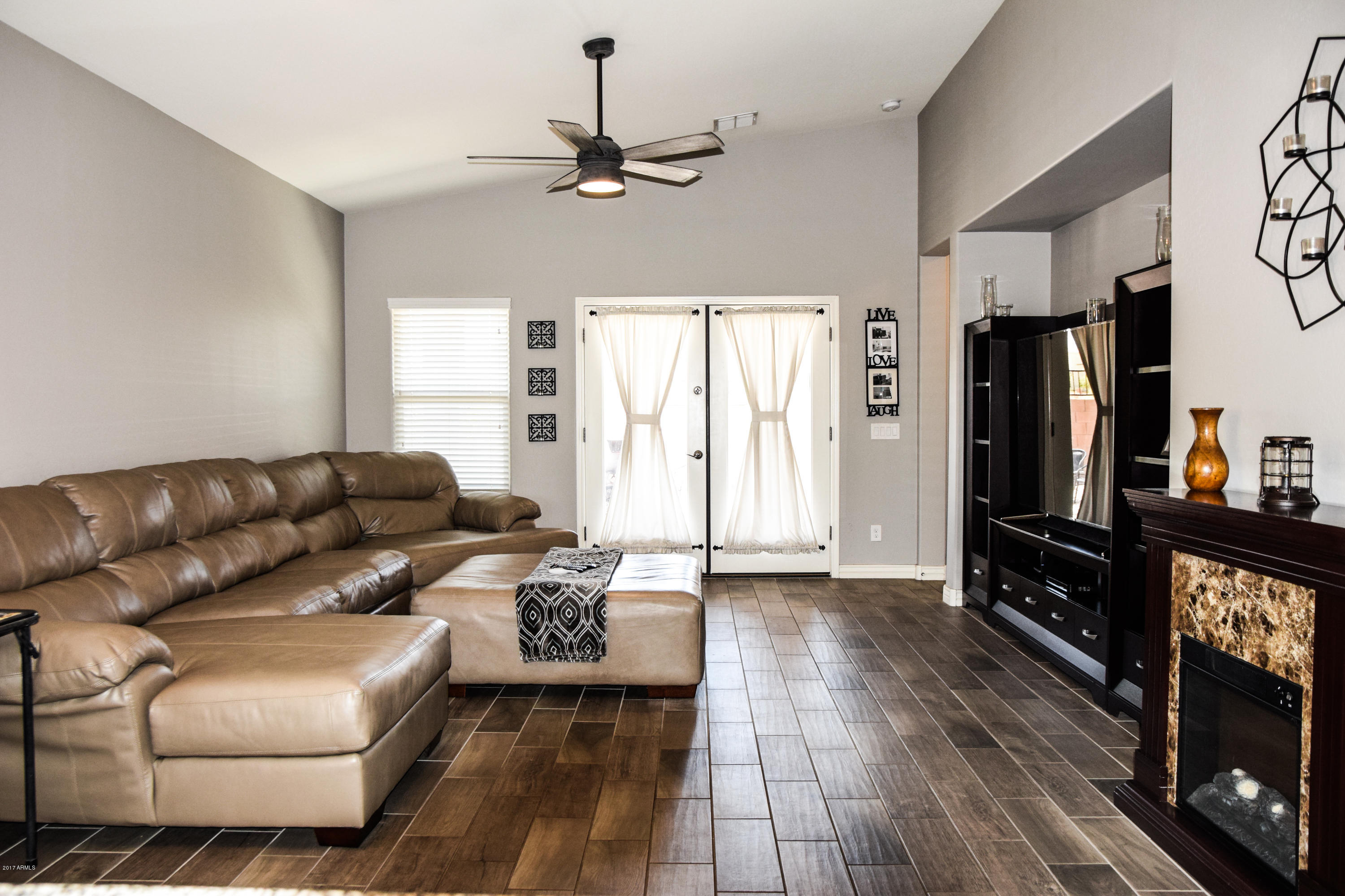 2771 East Gillcrest Road Gilbert, AZ 85298 - Photo 9 of 24 Gillcrest - 10