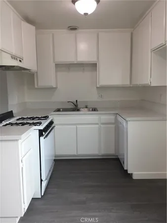 $2,500 | 17011 Sims Lane, Unit 6, Huntington Beach, CA 92649