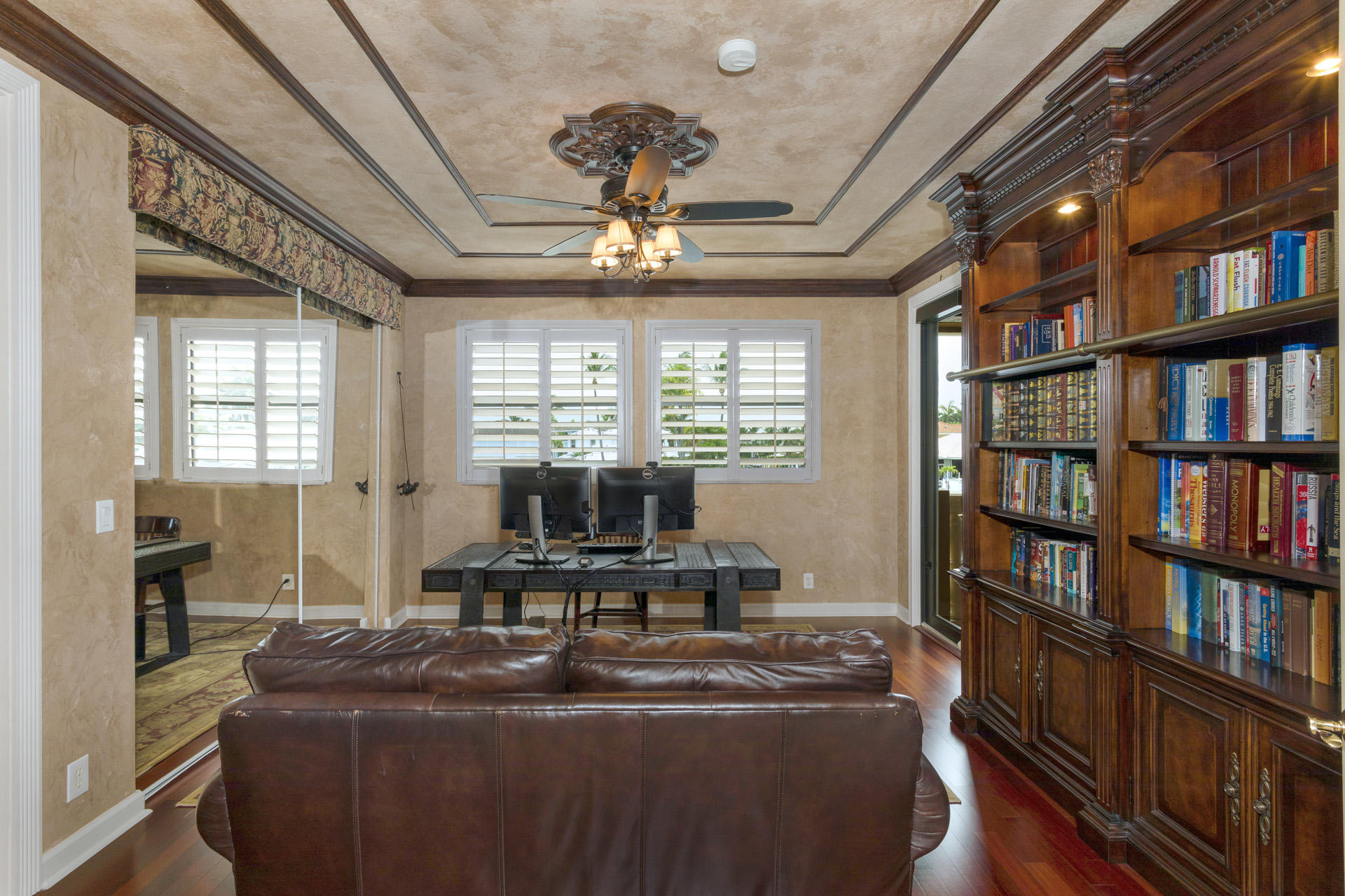 6929 Northeast 8th Drive Boca Raton, FL 33487 - Photo 8 of 20 OFFICE