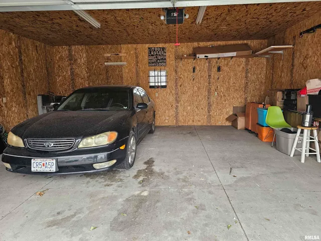 $70,000 | 1517 Monmouth Boulevard, Galesburg, IL 61401