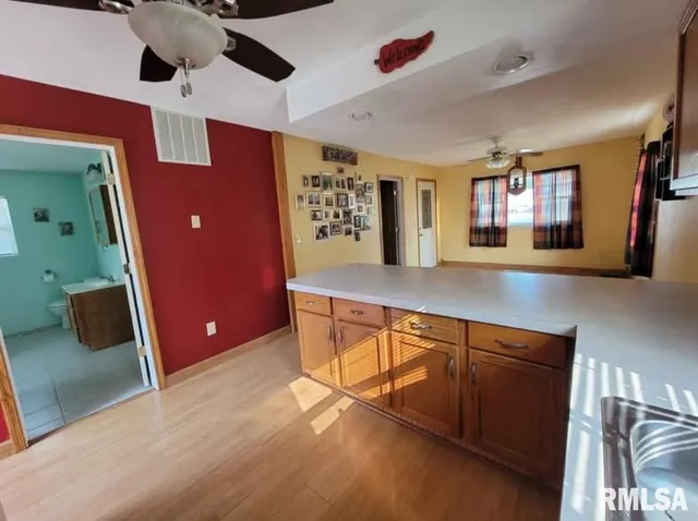 $70,000 | 1517 Monmouth Boulevard, Galesburg, IL 61401