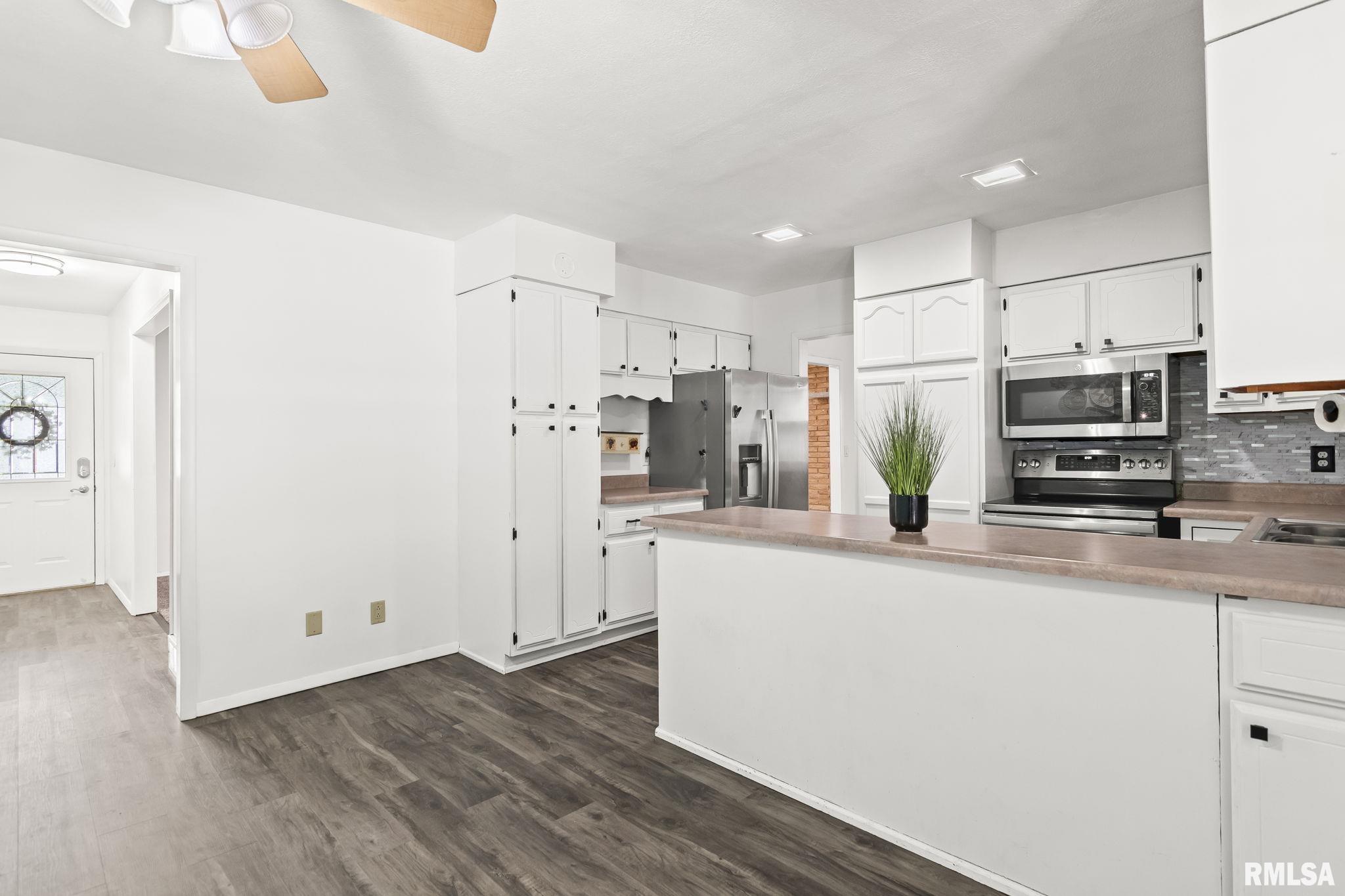 3003 Piper Road Springfield, IL 62707 - Photo 8 of 40