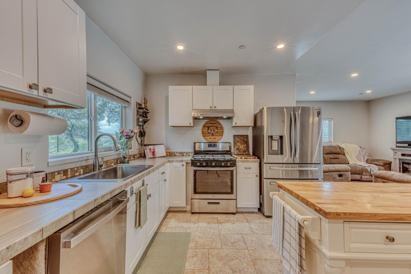 415 Carpenteria Road Aromas, CA 95004 - Photo 17 of 34