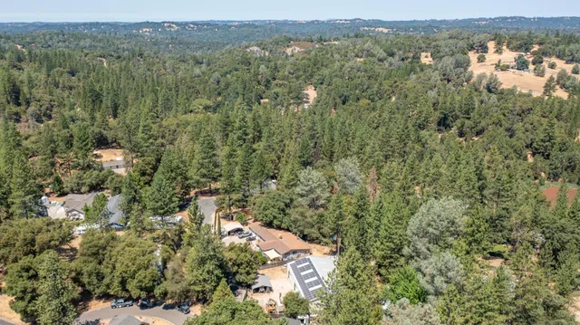 $877,000 | 415 Carriage Lantern Court, Somerset, CA 95684