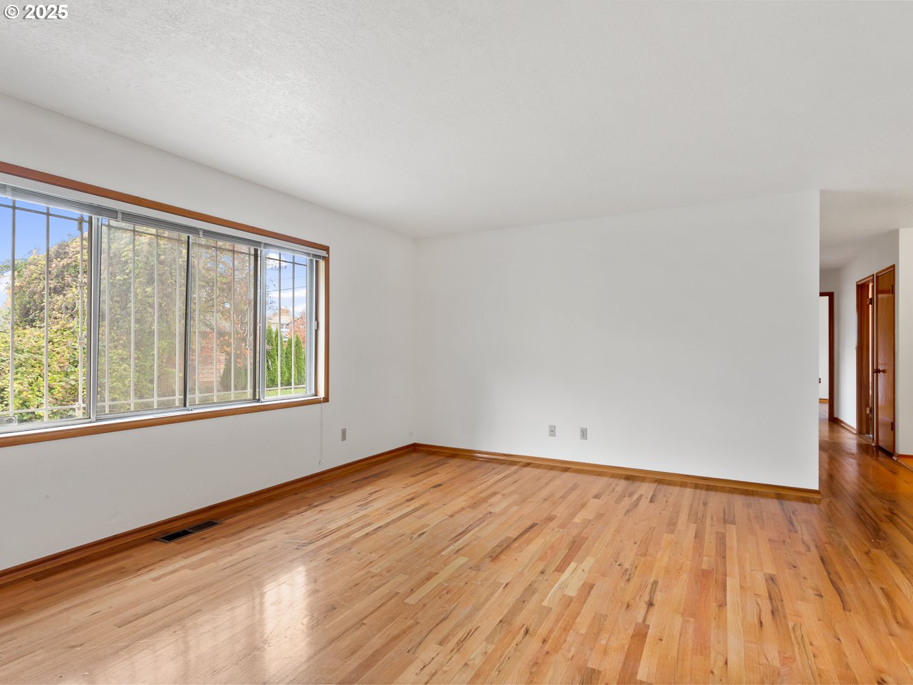 9108 North Chautauqua Boulevard Portland, OR 97217 - Photo 14 of 32