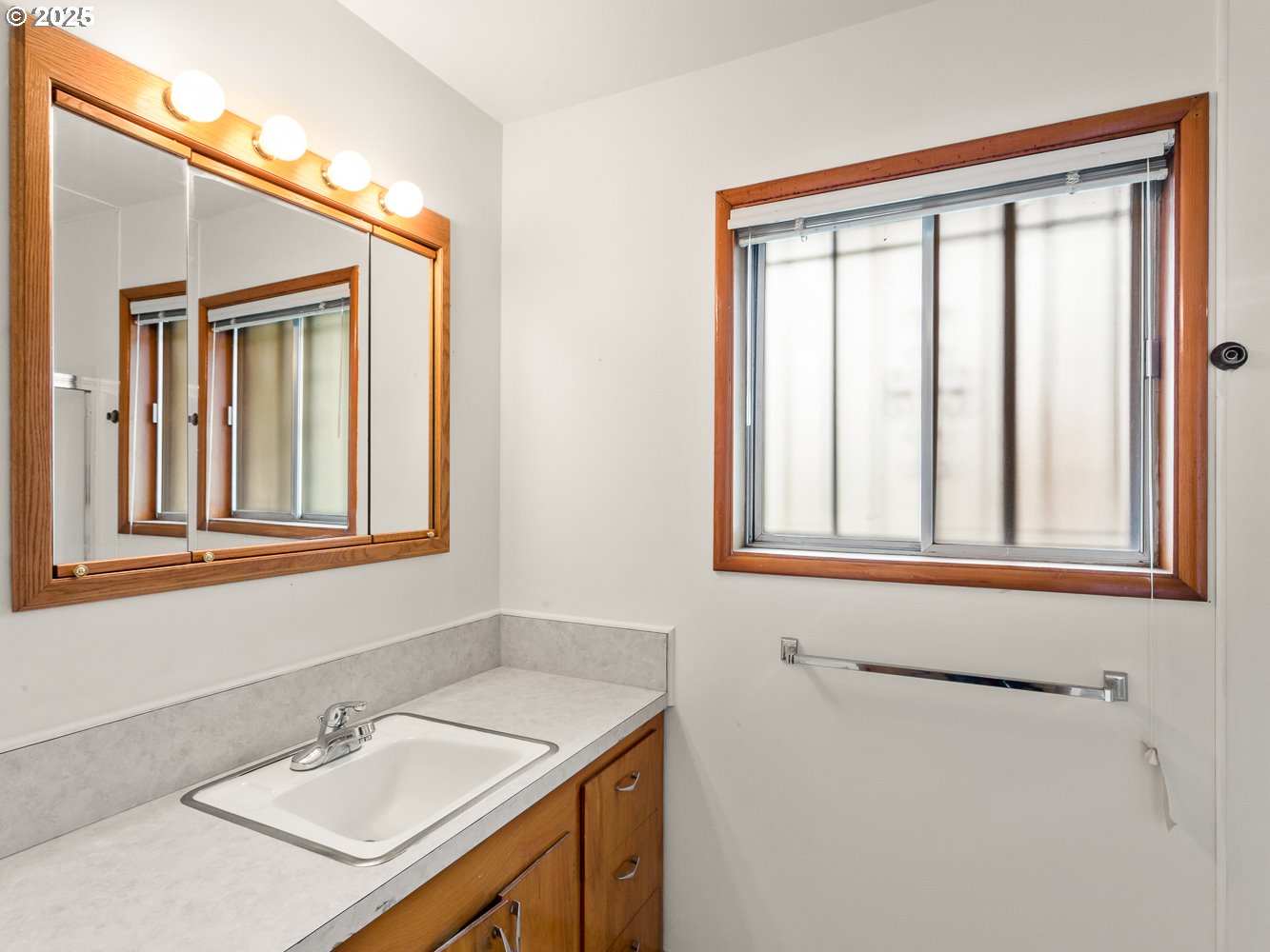 9108 North Chautauqua Boulevard Portland, OR 97217 - Photo 21 of 32