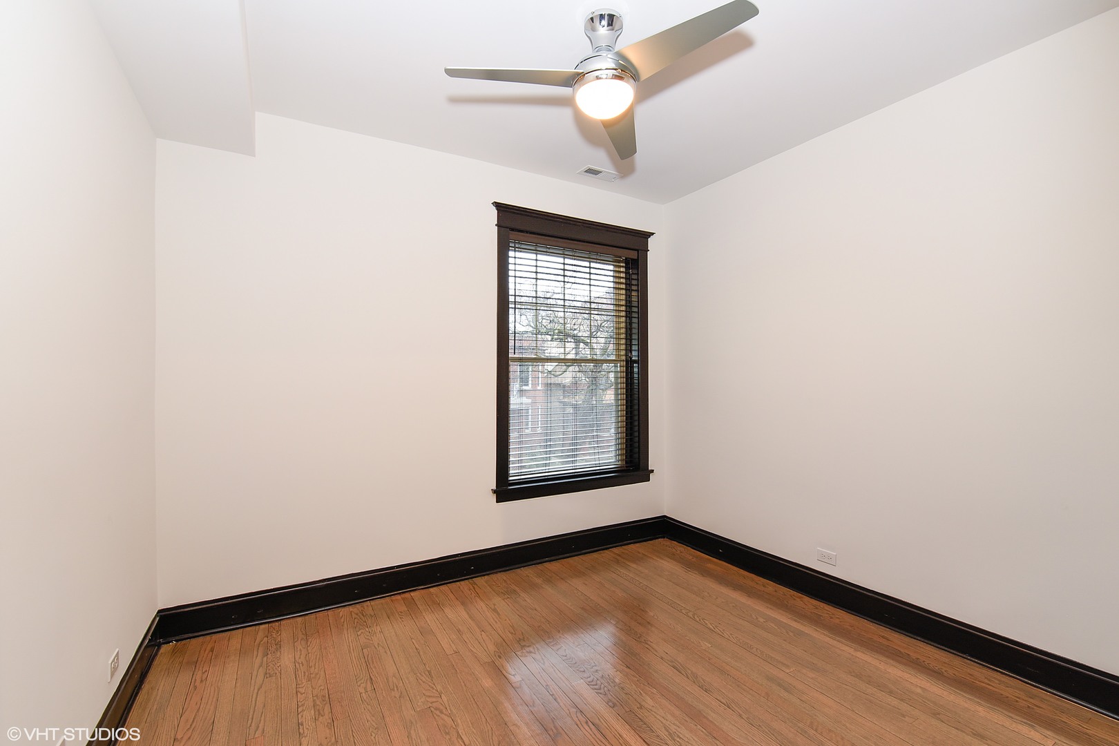 1414 West Rascher Avenue, Unit 3W Chicago, IL 60640 - Photo 11 of 14
