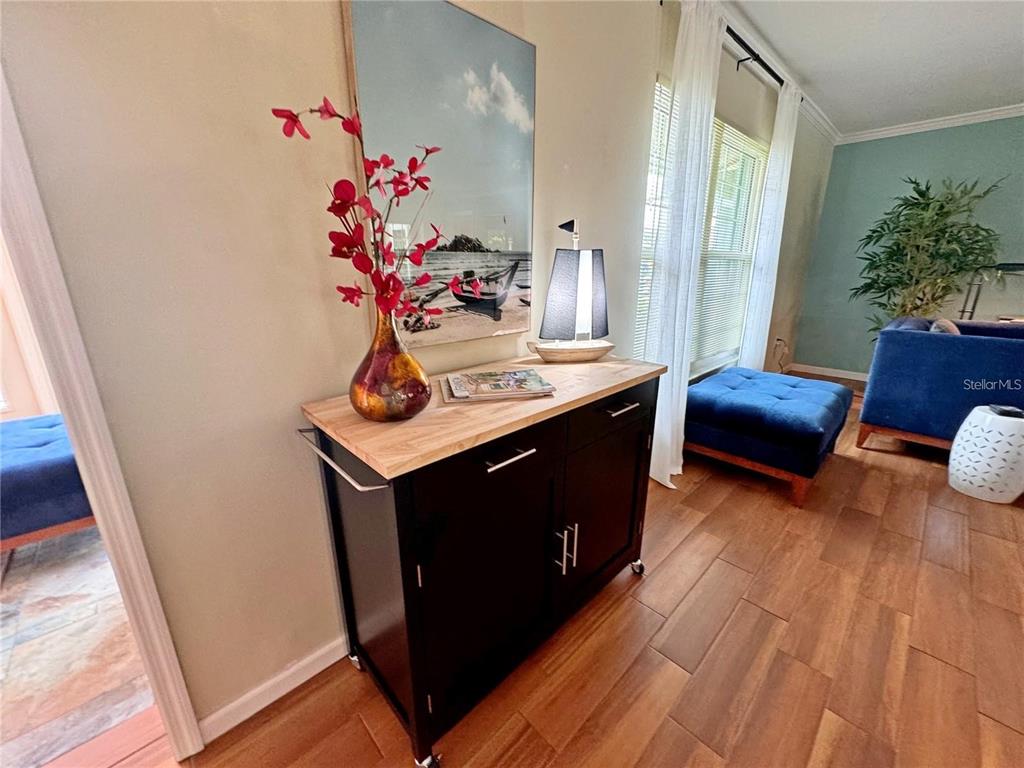 4884 Marsh Field Road Sarasota, FL 34235 - Photo 11 of 27