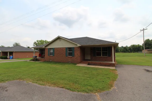 $995 | 5867 Julien Road, Hopkinsville, KY 42240
