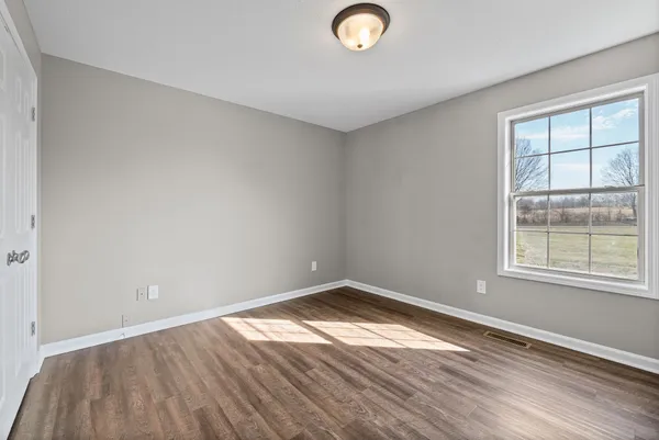 $995 | 5867 Julien Road, Hopkinsville, KY 42240