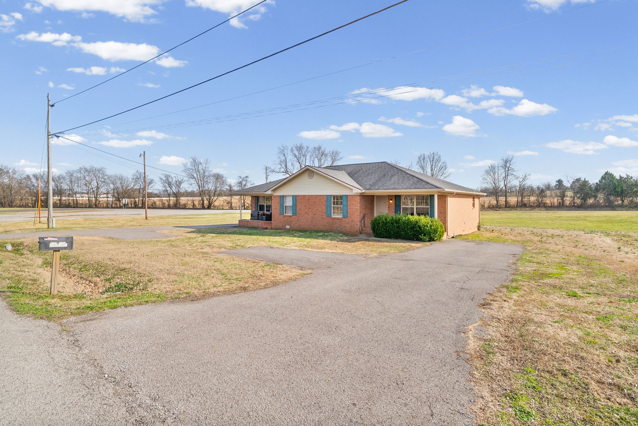 5867 Julien Road Hopkinsville, KY 42240 - Photo 3 of 20