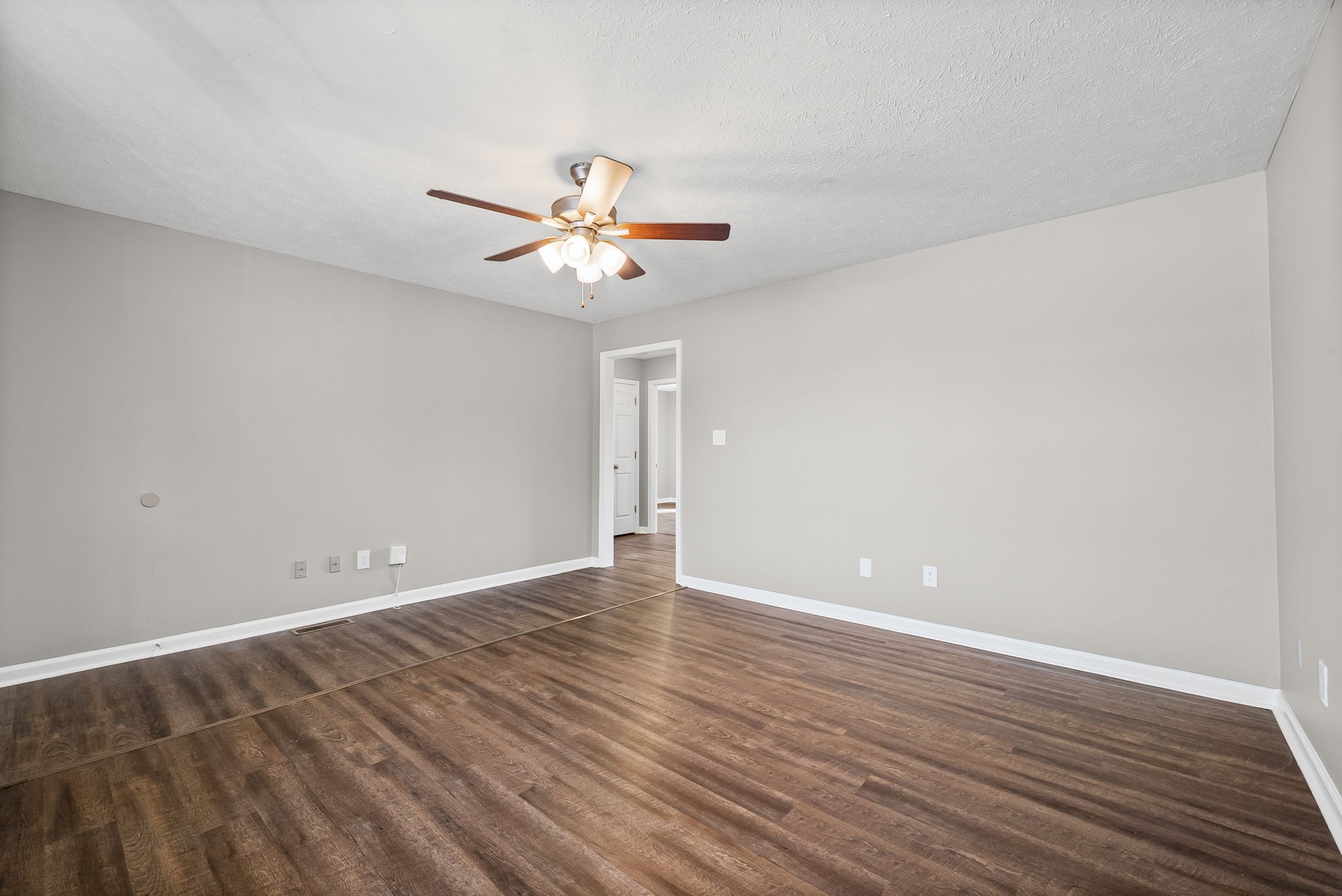5867 Julien Road Hopkinsville, KY 42240 - Photo 5 of 20