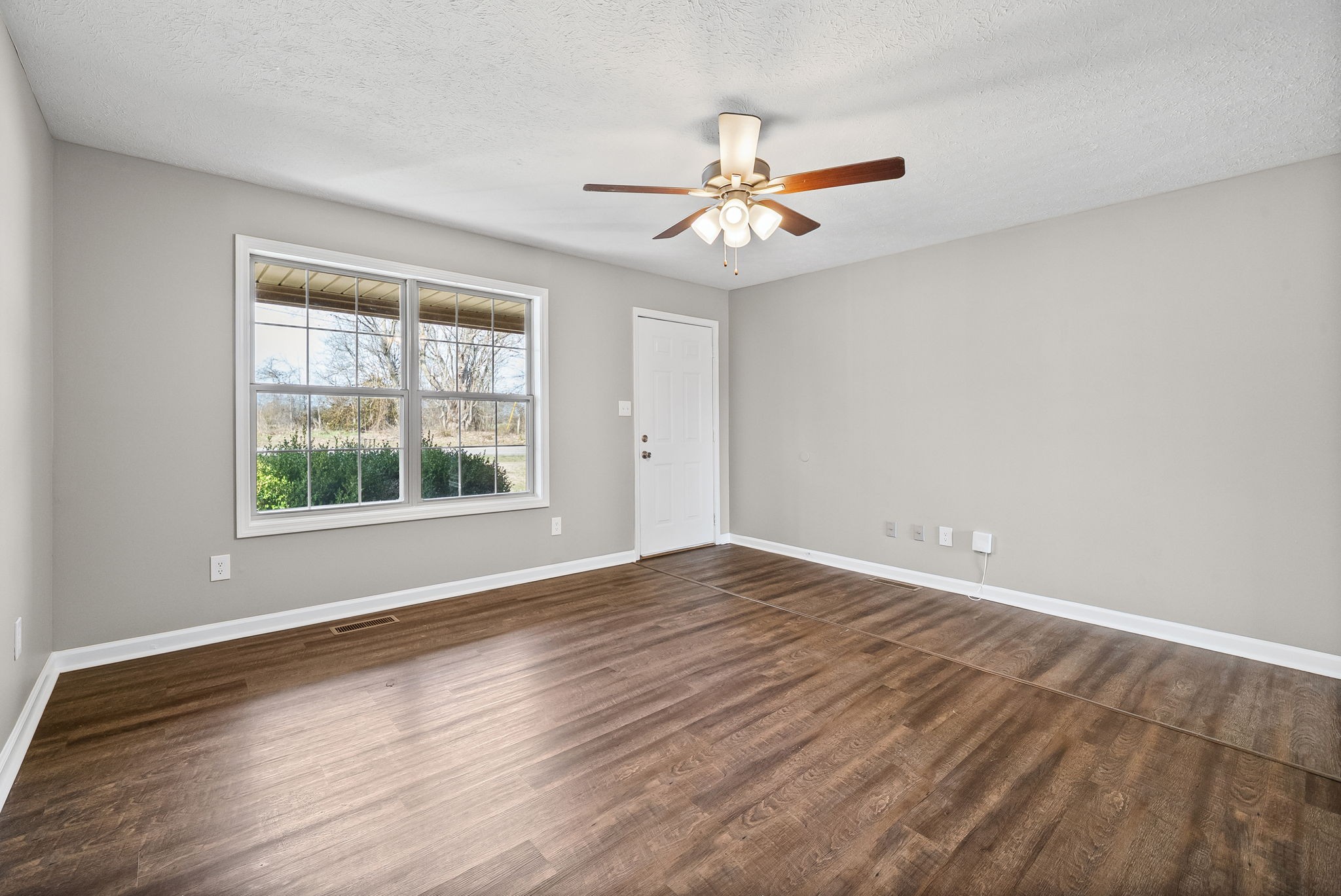 5867 Julien Road Hopkinsville, KY 42240 - Photo 6 of 20