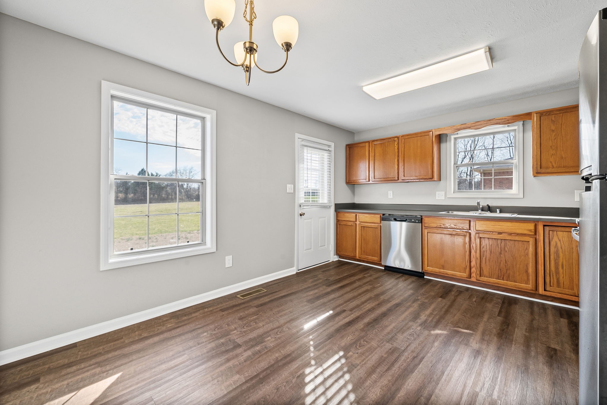 5867 Julien Road Hopkinsville, KY 42240 - Photo 7 of 20