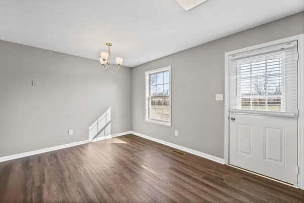 $995 | 5867 Julien Road, Hopkinsville, KY 42240