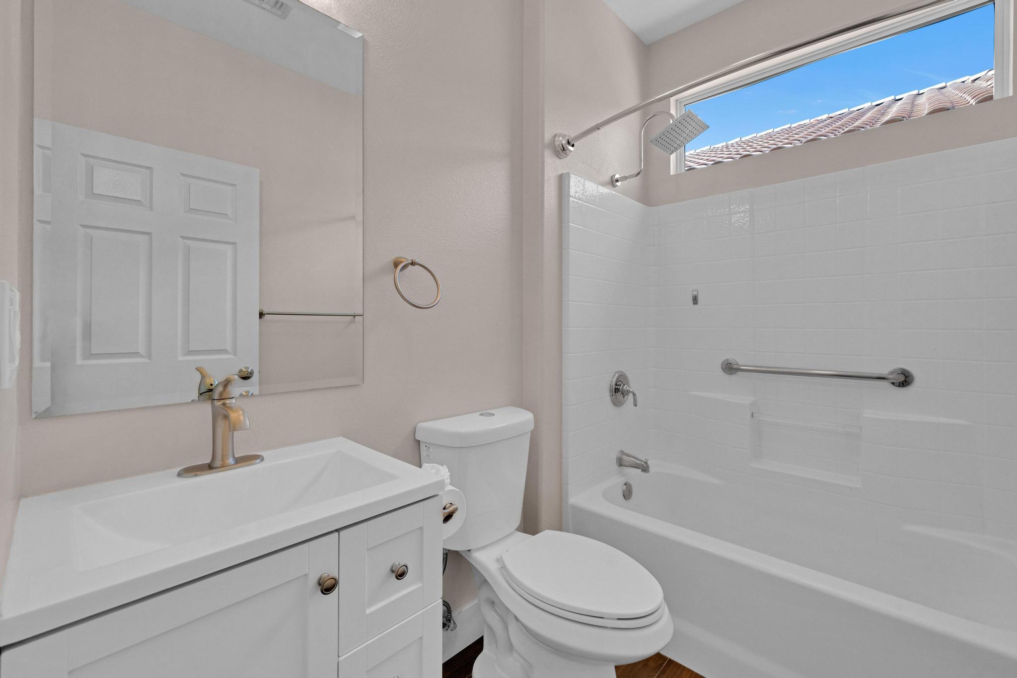 78661 Rainswept Way Palm Desert, CA 92211 - Photo 21 of 32 Guest Bath