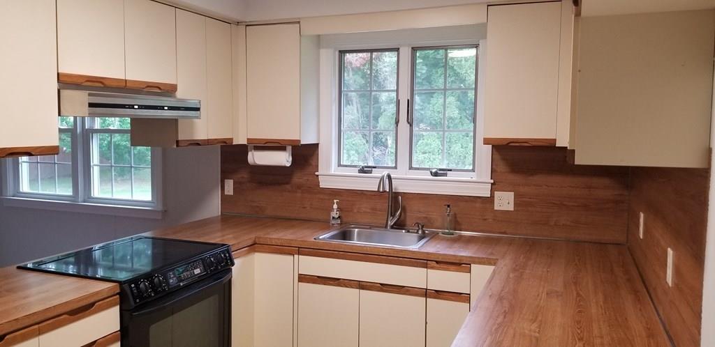 55 Columbia Road Swansea, MA 02777 - Photo 3 of 15 Gallery Image 3