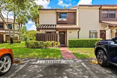 $204,899 | 4902 Northwest 82nd Avenue, Unit 2001, Fort Lauderdale, FL 33351