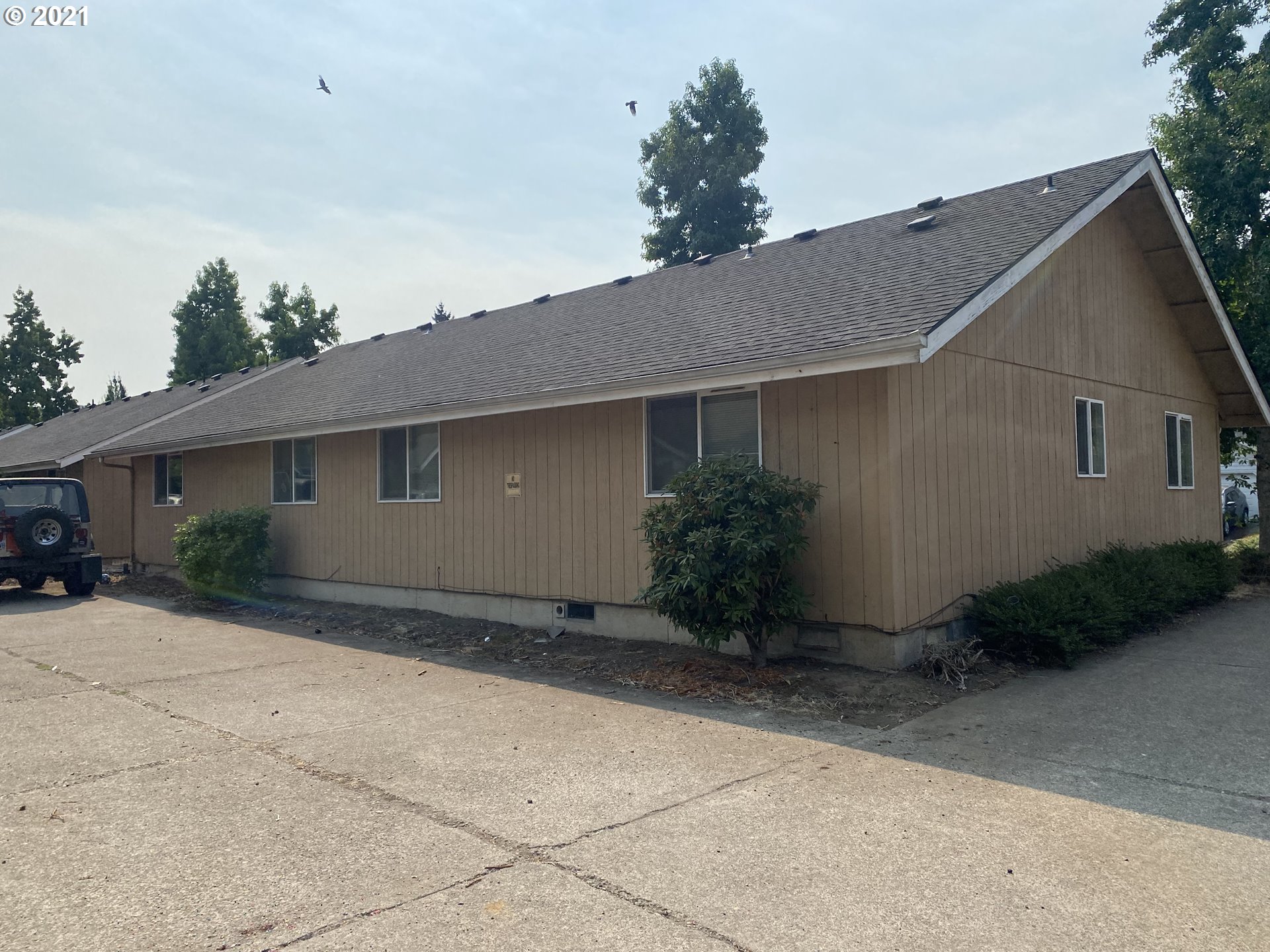 5912 A Street Springfield, OR 97478 - Photo 3 of 4