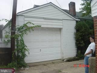 1544 Collings Road Camden, NJ 08104 - Photo 2 of 6