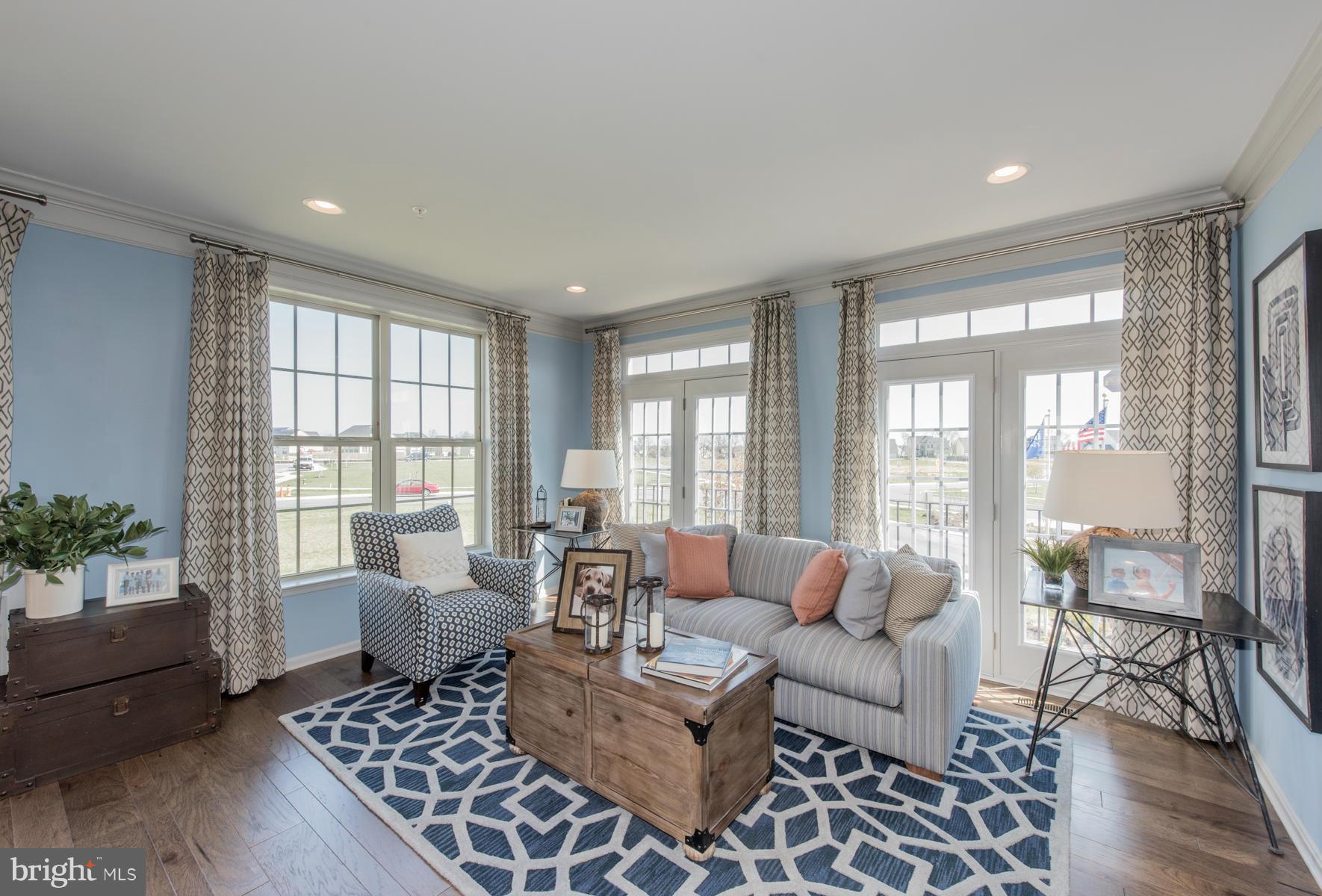 4752 Cambria Road Frederick, MD 21703 - Photo 11 of 30 Living Room