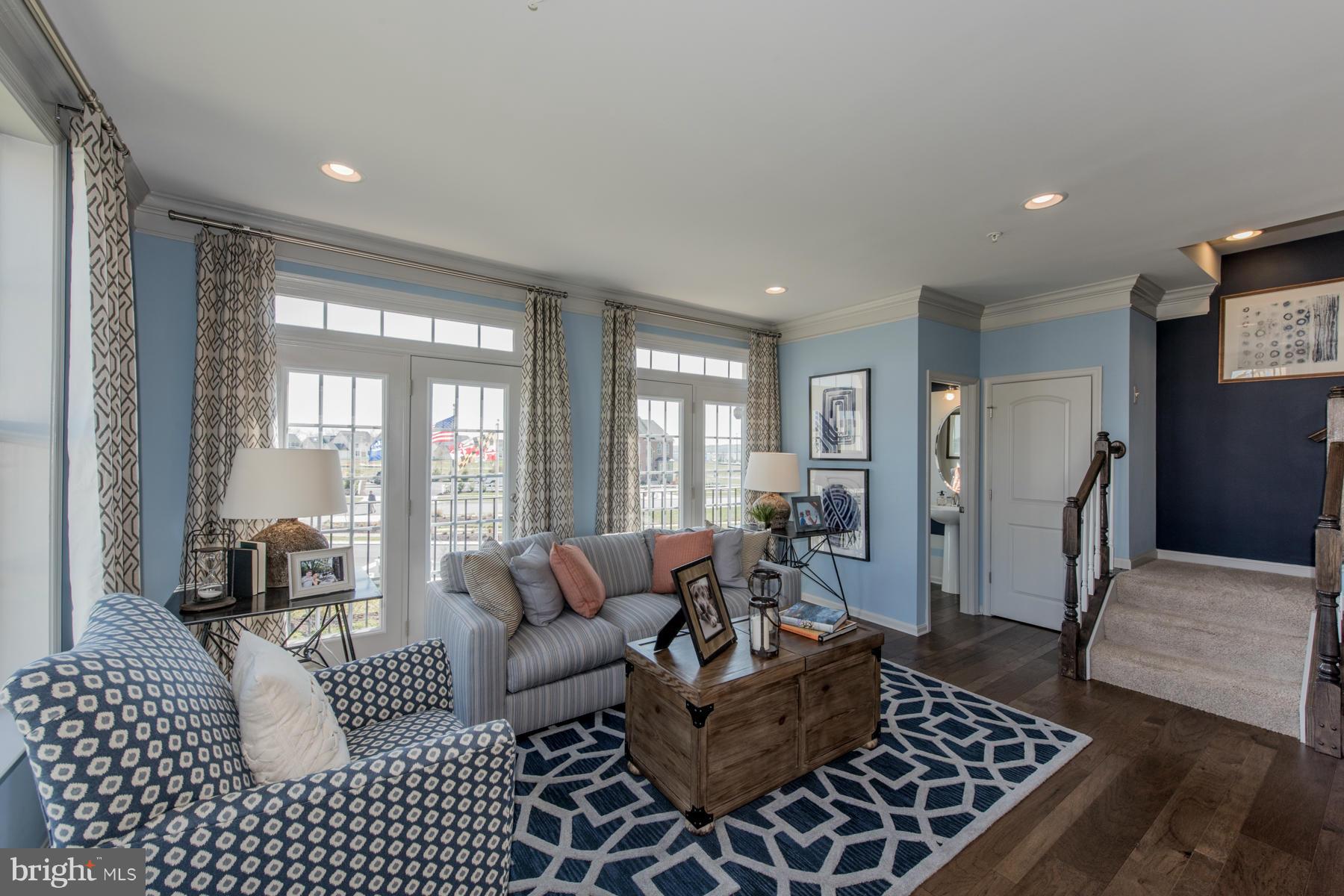 4752 Cambria Road Frederick, MD 21703 - Photo 12 of 30 Living Room