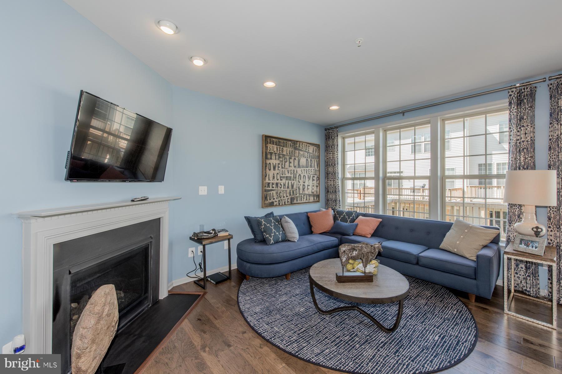 4752 Cambria Road Frederick, MD 21703 - Photo 3 of 30 Family Room