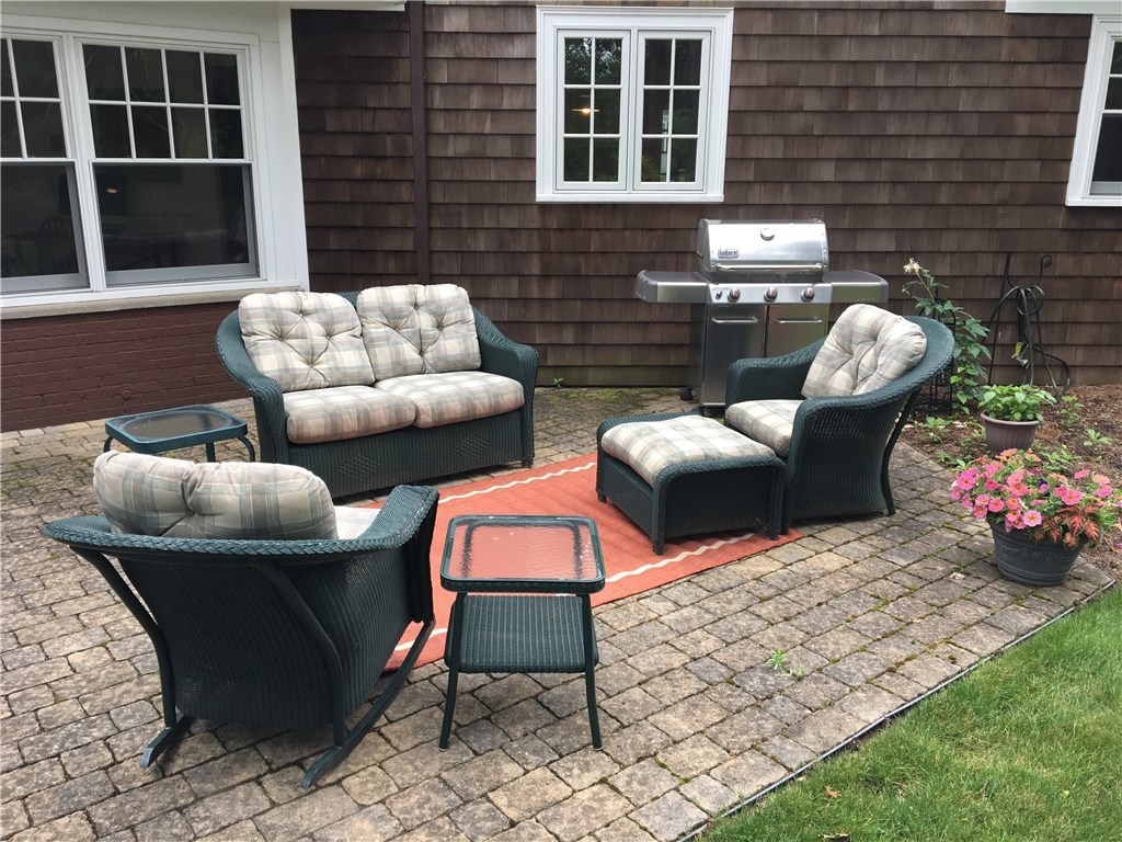 21 Telford Road Barrington, RI 02806 - Photo 5 of 26