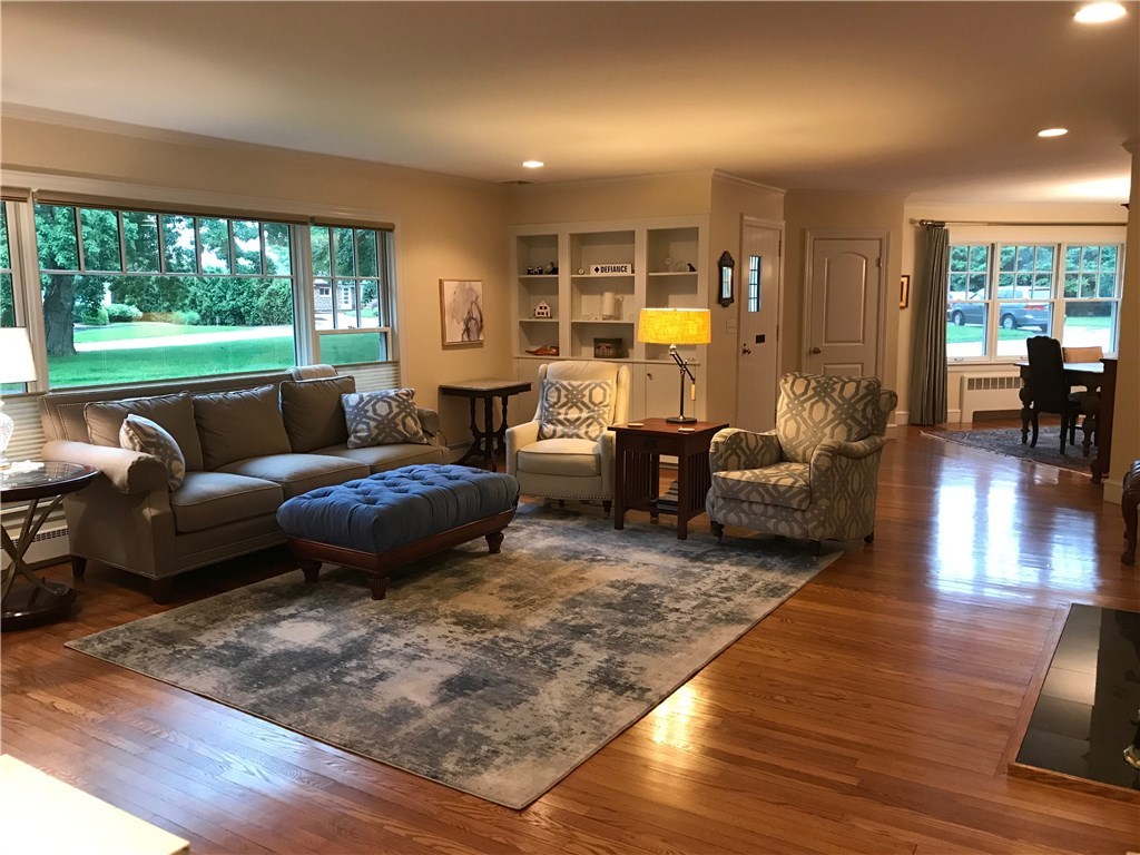 21 Telford Road Barrington, RI 02806 - Photo 8 of 26