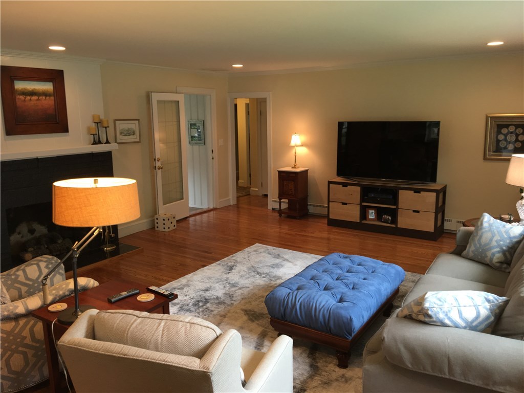 21 Telford Road Barrington, RI 02806 - Photo 9 of 26