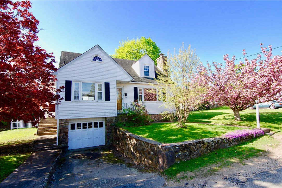 7 Batterson Avenue Westerly, RI 02891 - Photo 1 of 28