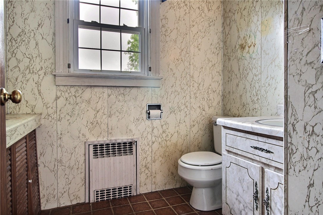 7 Batterson Avenue Westerly, RI 02891 - Photo 11 of 28