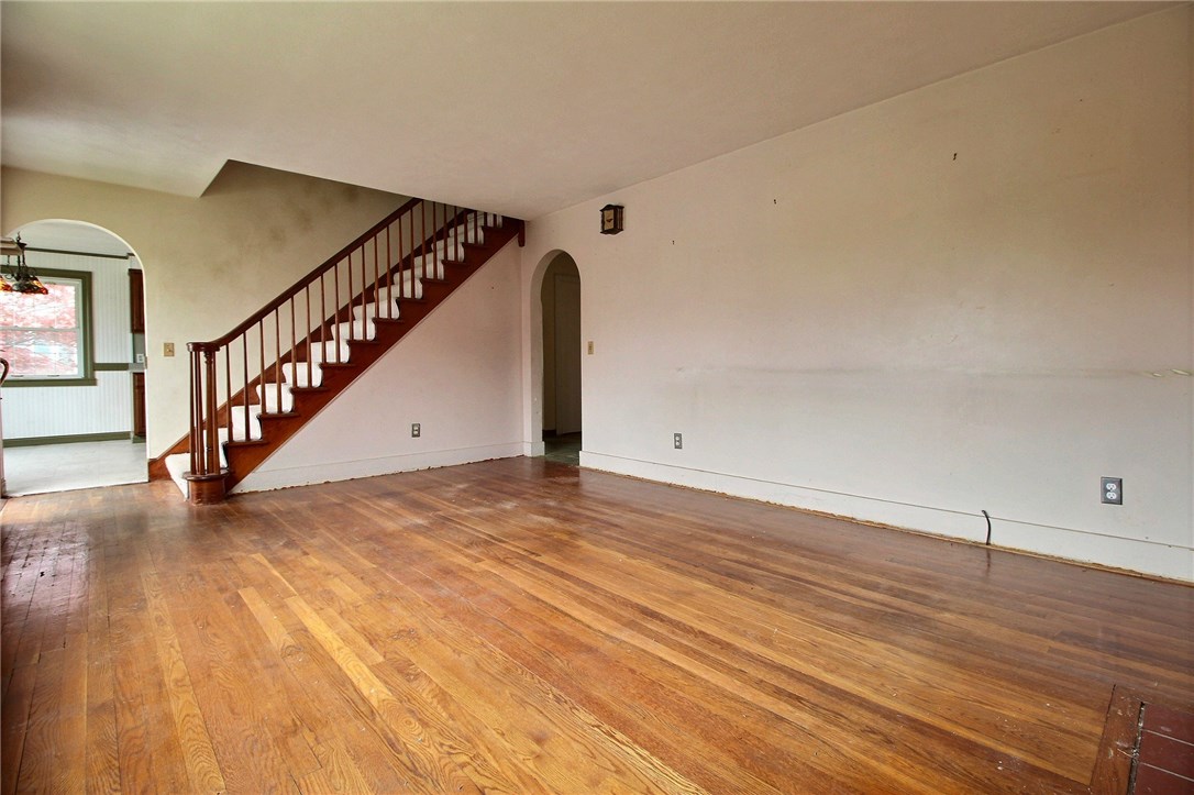 7 Batterson Avenue Westerly, RI 02891 - Photo 15 of 28