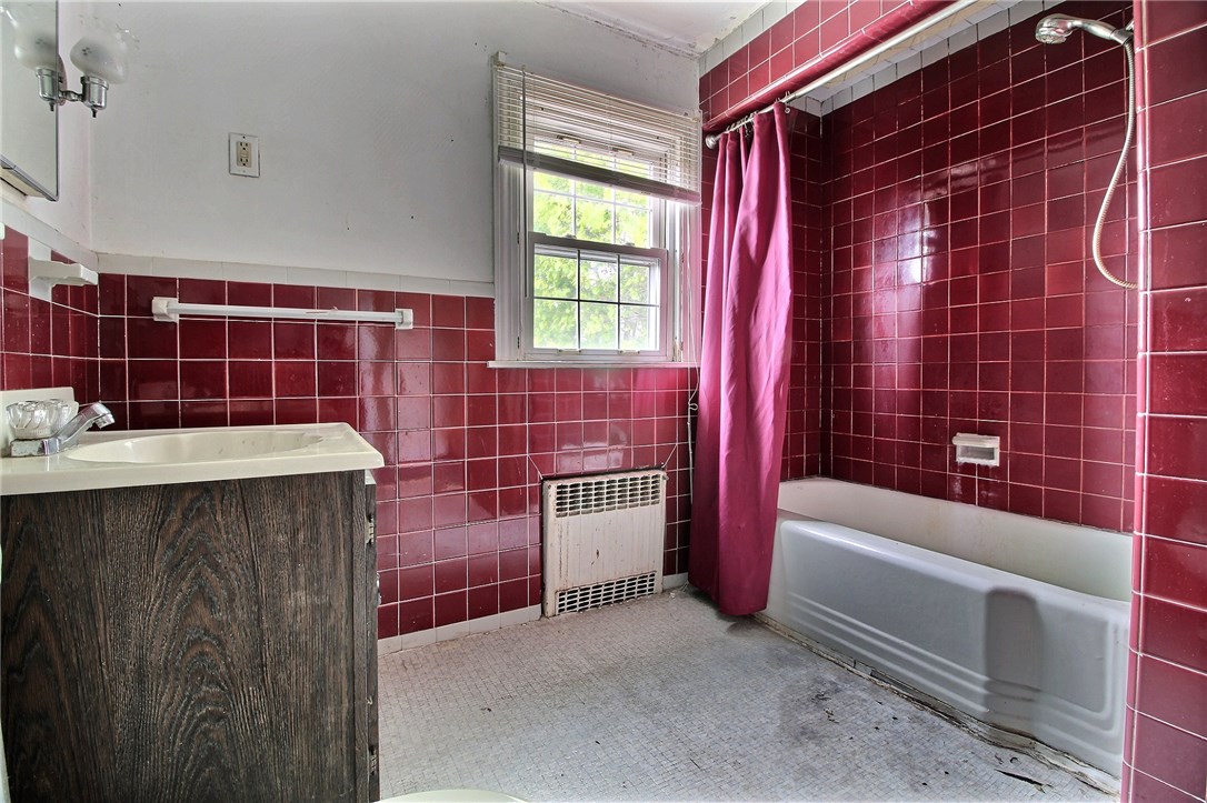 7 Batterson Avenue Westerly, RI 02891 - Photo 21 of 28