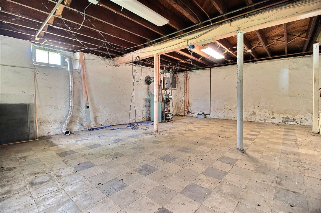 7 Batterson Avenue Westerly, RI 02891 - Photo 25 of 28
