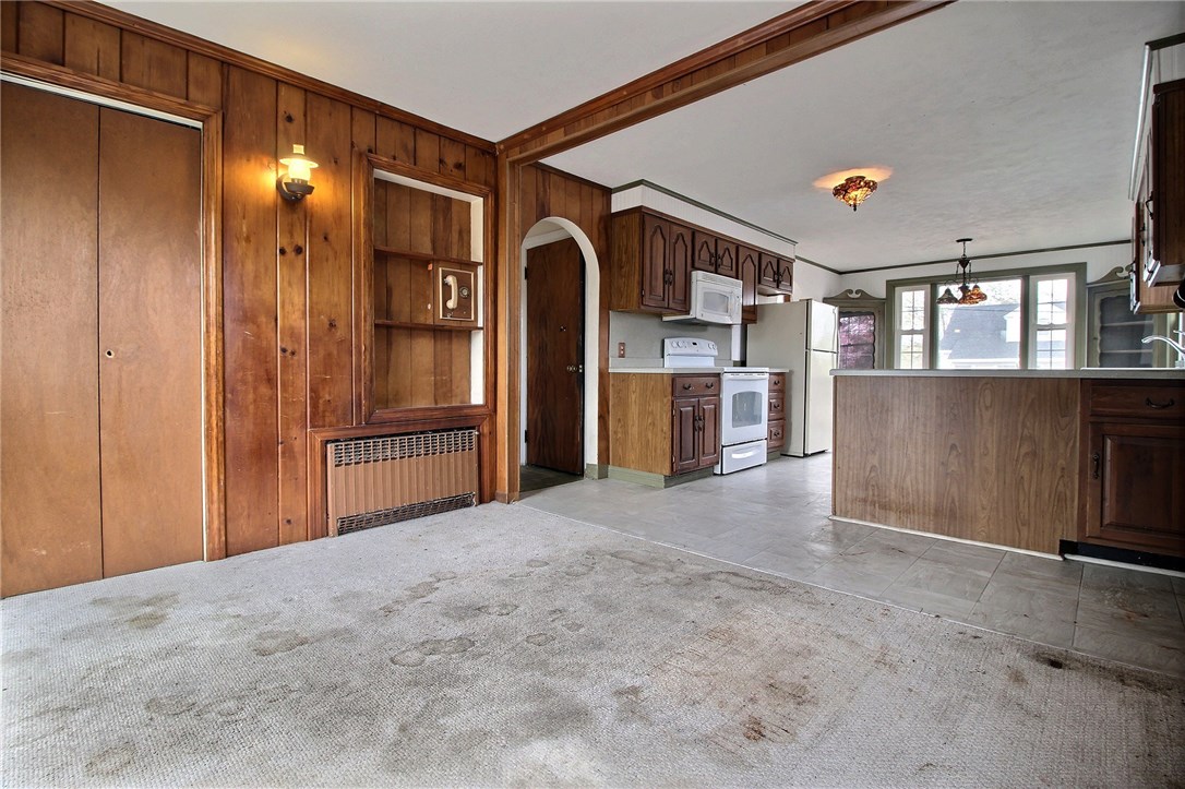 7 Batterson Avenue Westerly, RI 02891 - Photo 8 of 28