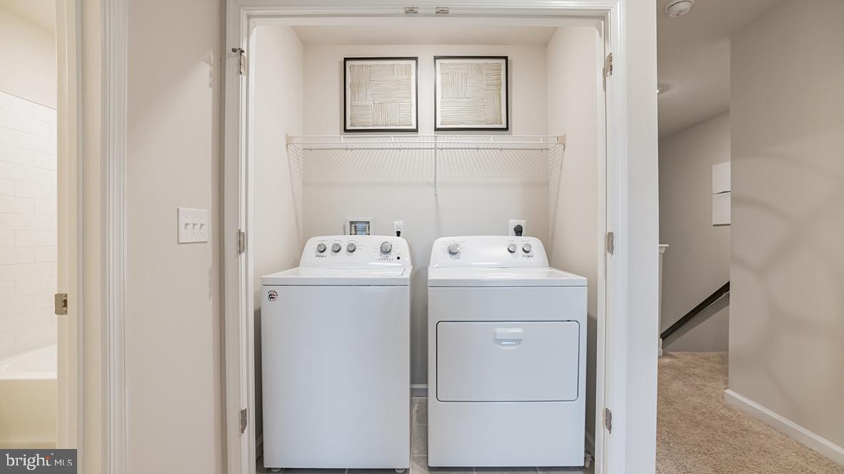 95 Alexander Way Westampton, NJ 08060 - Photo 19 of 24 a utility room with dryer and washer