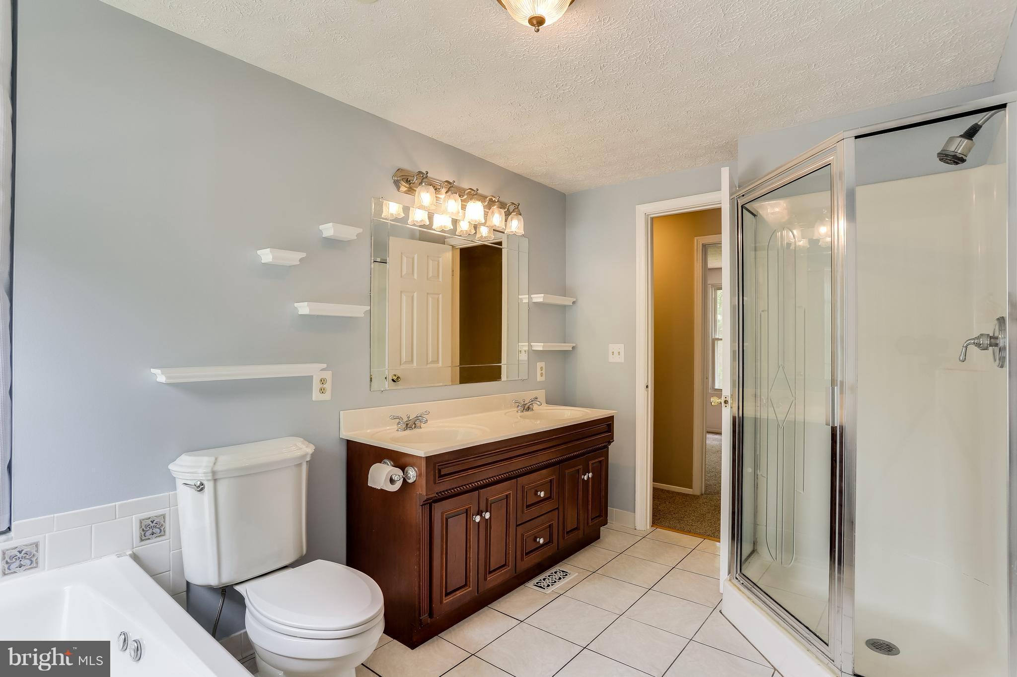 2746 Parallel Path Abingdon, MD 21009 - Photo 18 of 30 Separate tub and shower