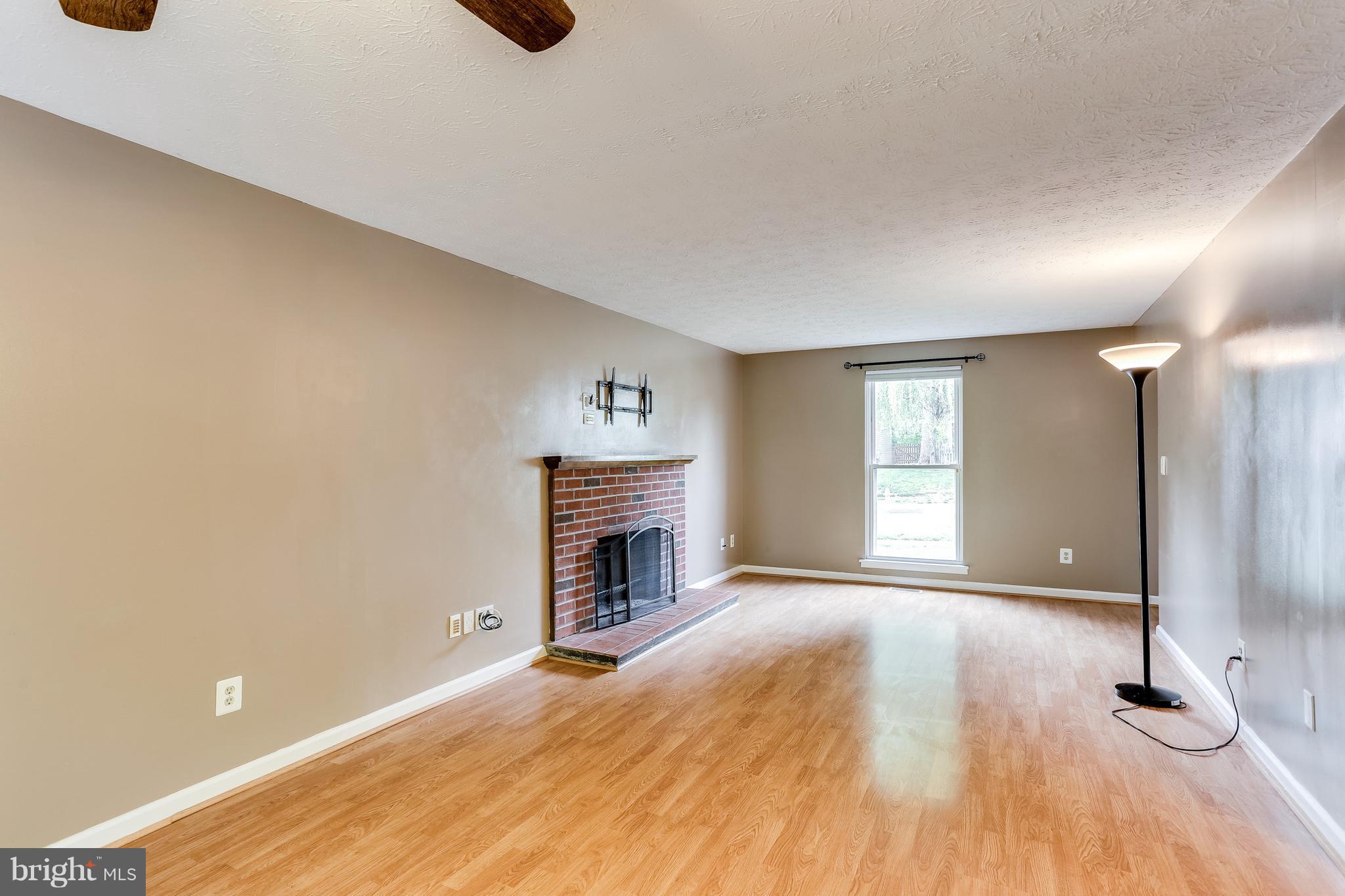 2746 Parallel Path Abingdon, MD 21009 - Photo 22 of 30 Perfect move in condition
