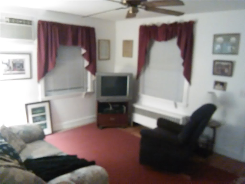 27 Rice Street Warwick, RI 02886 - Photo 7 of 13