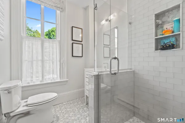 $3,595,000 | 259 North Main Street, Stonington, CT 06378