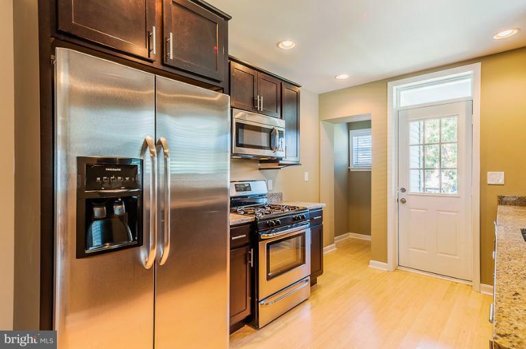 7026 Belclare Road Baltimore, MD 21222 - Photo 19 of 30 Kitchen