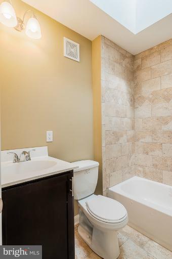 7026 Belclare Road Baltimore, MD 21222 - Photo 22 of 30 Bath